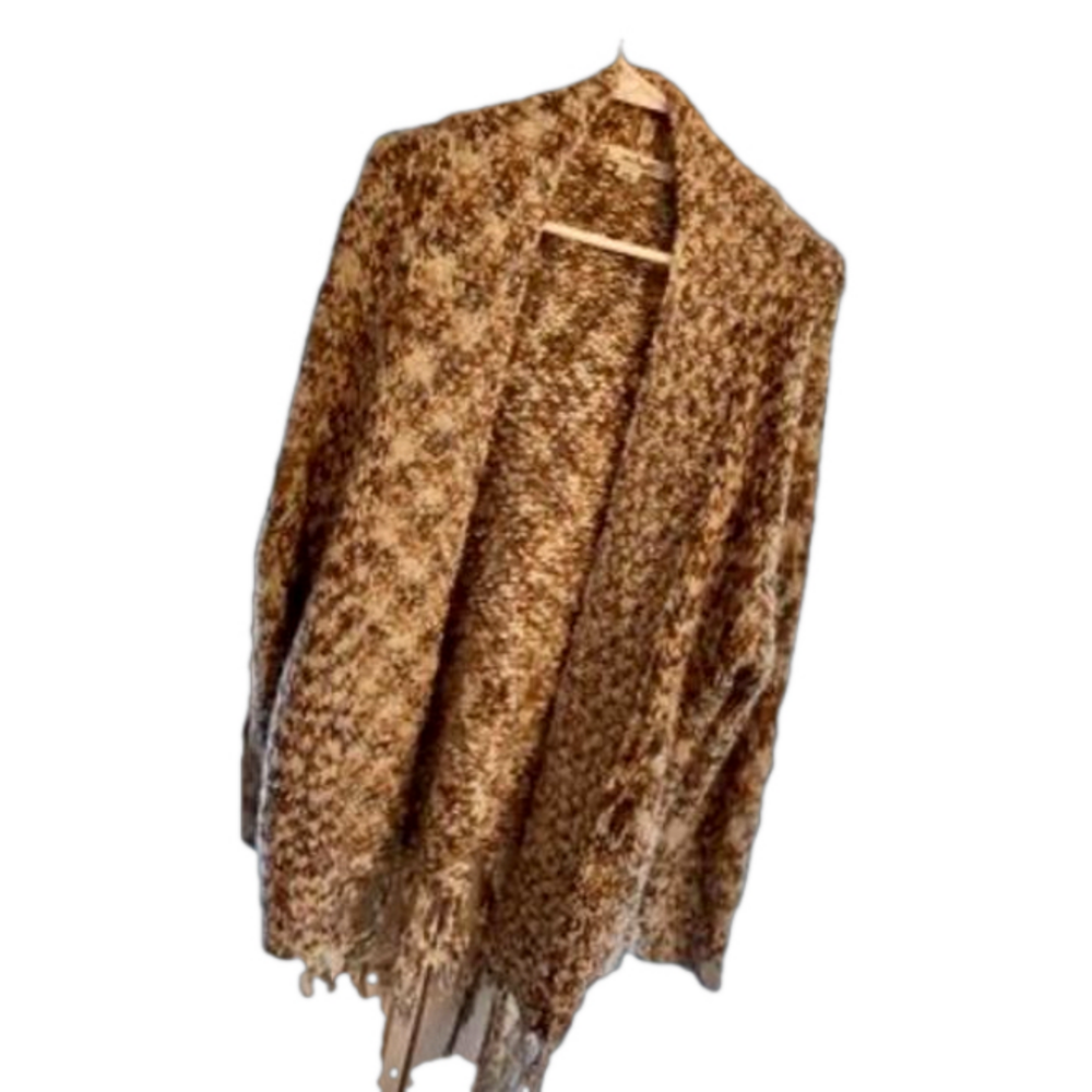 Simply Noelle oversized L/XL soft knitted sweater cardigan neutral colours comfy
